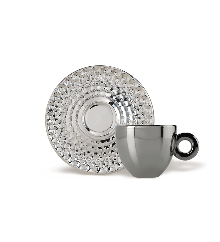 John Armleder: 4 cappuccino kop en schotel - 2025